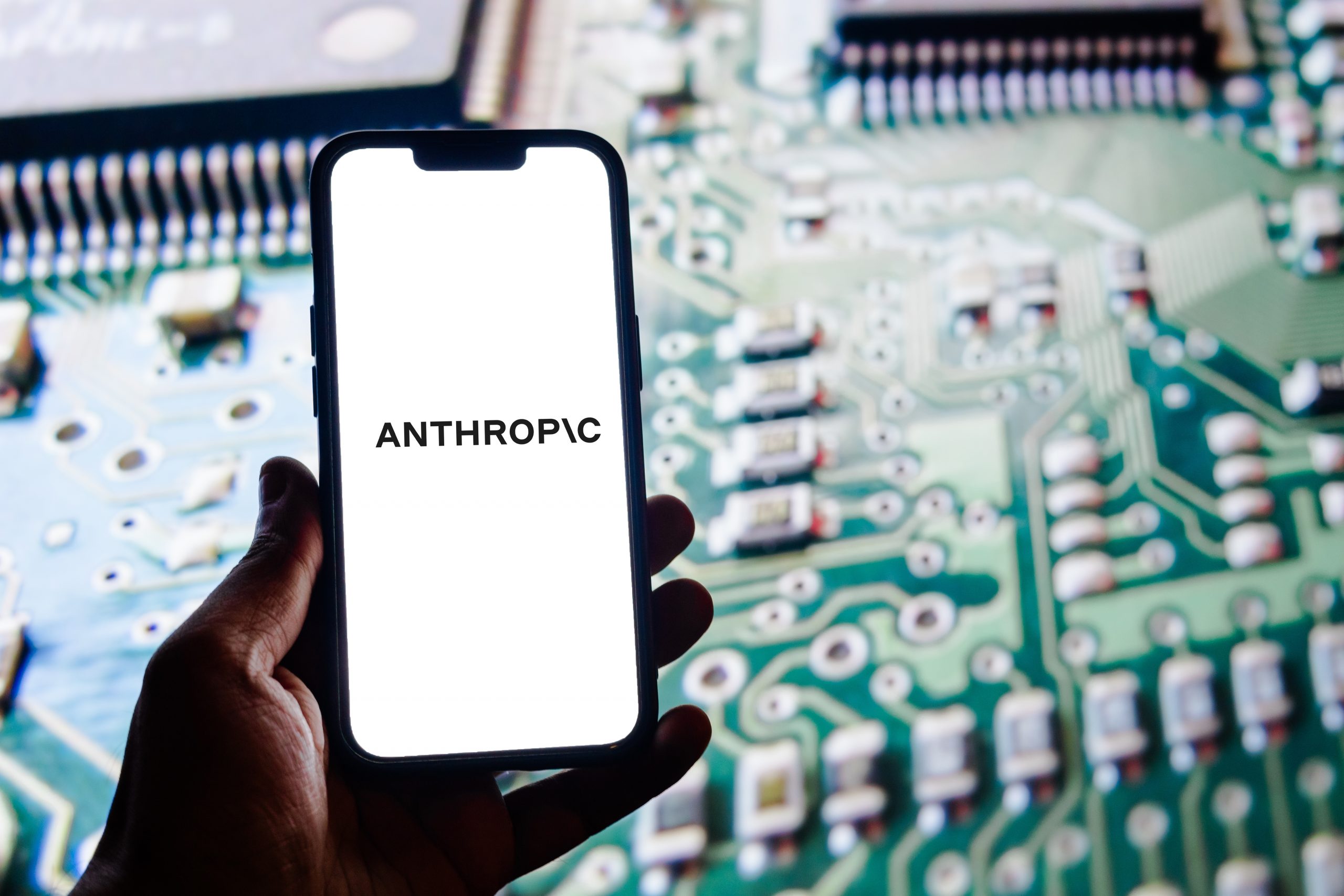 Anthropic 2026年Q2营收突破115亿美元:非年化运行率的实绩增长分析