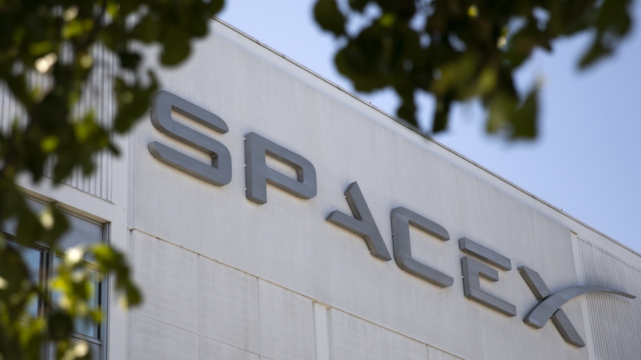 SpaceX完成对AI编程工具Cursor的600亿美元巨额收购