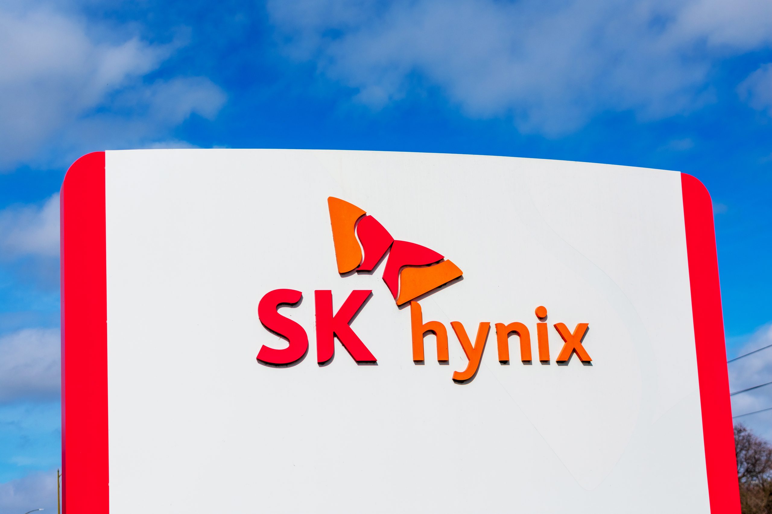 SK海力士拟斥资286亿美元回购股份:AI热潮驱动存储芯片需求爆发