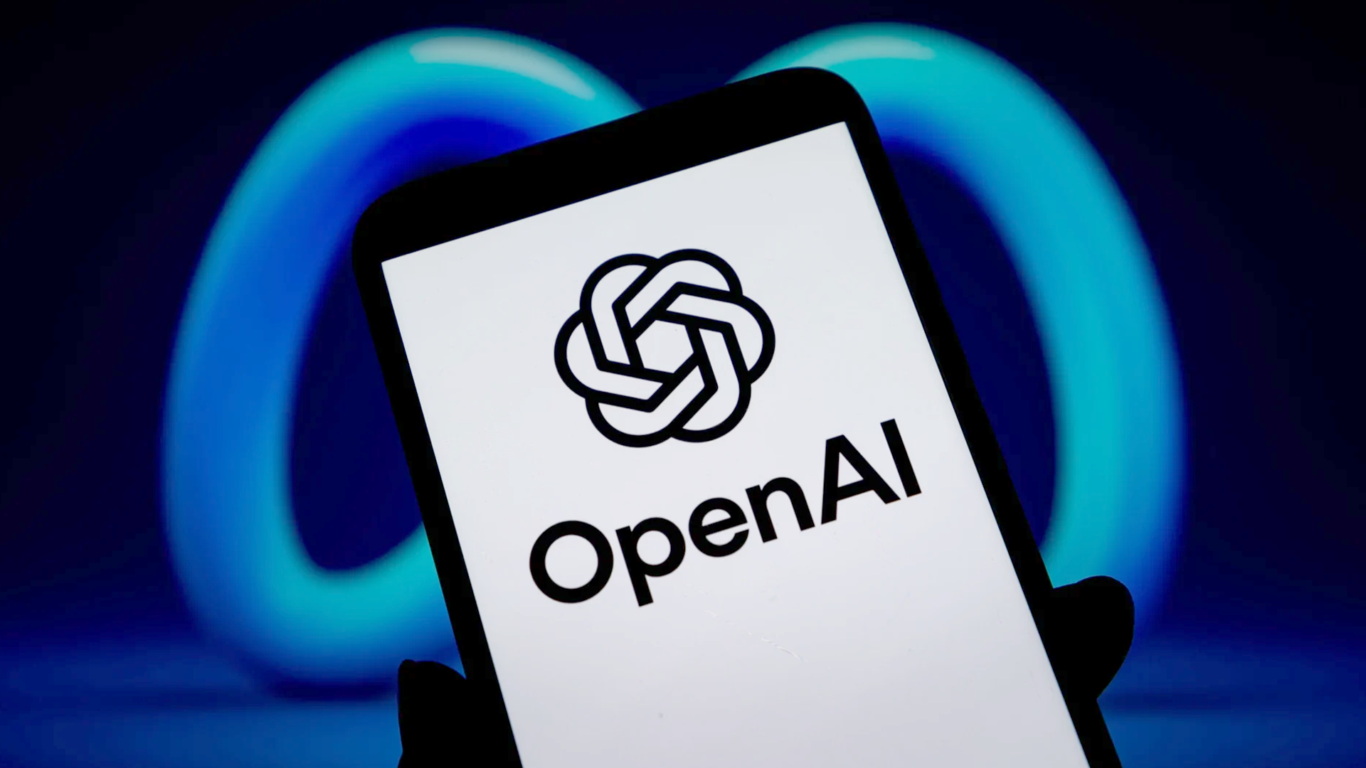 OpenAI发布GPT-6 Sol与Luna模型:API成本减半且错误率显著降低
