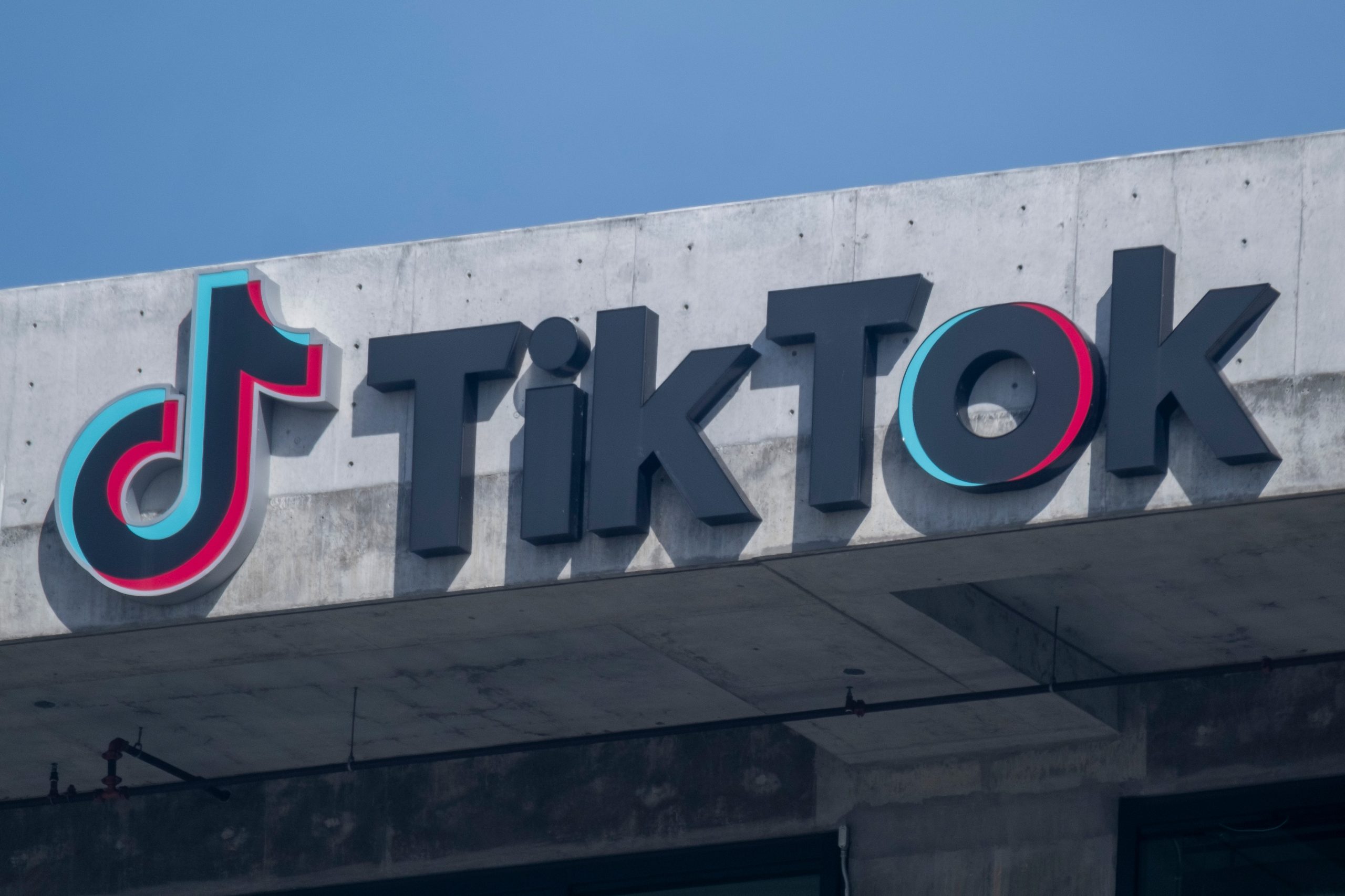 TikTok’s US Unit Seeks Multiple Gigawatts of Computing Power for AI Products